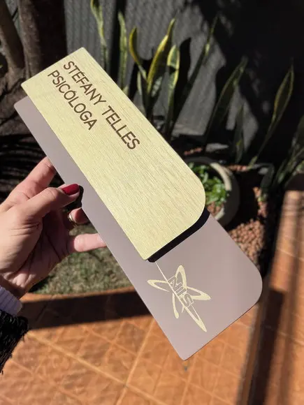 Placa de Identificação de Sala - Modelo Ametista Acrílico