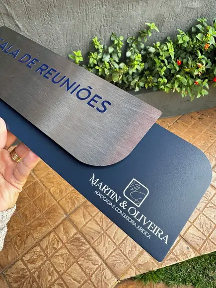 Placa de Identificação de Sala - Modelo Ametista Inox