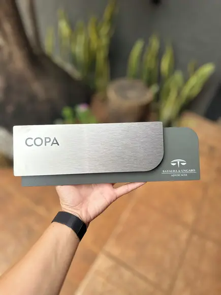Placa de Identificação de Sala - Modelo Ametista Inox