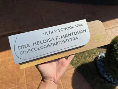 Placa de Identificação de Sala - Modelo Ametista mdf