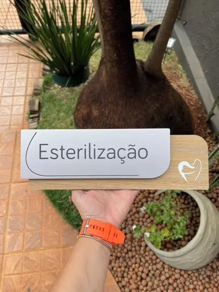 Placa de Identificação de Sala - Modelo Ametista mdf