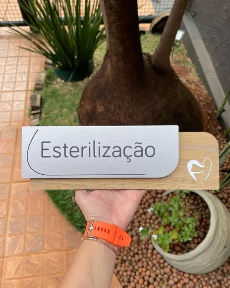 Placa de Identificação de Sala - Modelo Ametista mdf