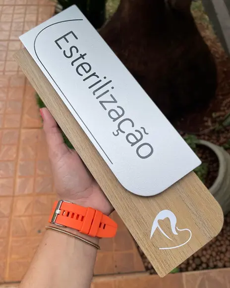 Placa de Identificação de Sala - Modelo Ametista mdf