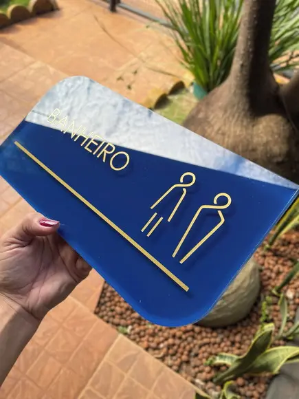 Placa de Identificação de Sala - Modelo Caulim Acrílico