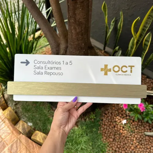 Placa de Identificação de Sala - Modelo Esmeralda Maior