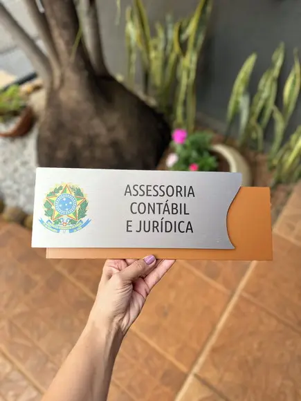 Placa de Identificação de Sala - Modelo Feldspato Inox
