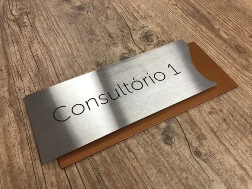 Placa de Identificação de Sala - Modelo Feldspato Inox