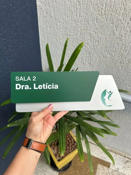 Placa de Identificação de Sala - Modelo Onix