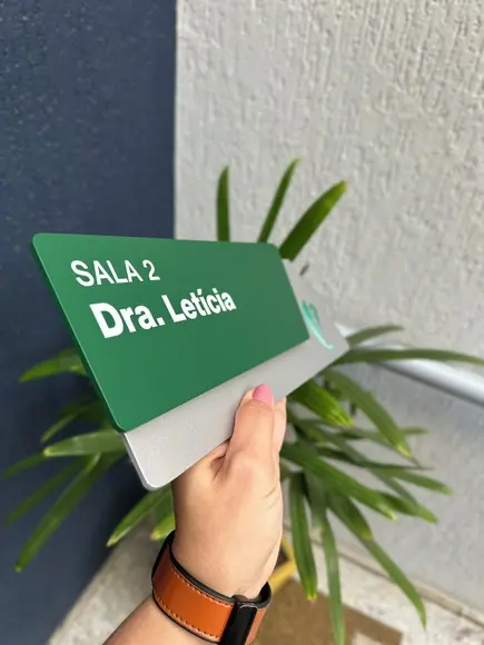 Placa de Identificação de Sala - Modelo Onix