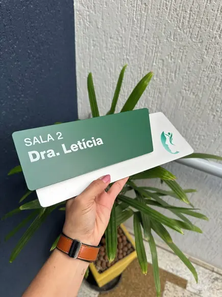 Placa de Identificação de Sala - Modelo Onix