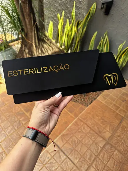 Placa de Identificação de Sala - Modelo Onix