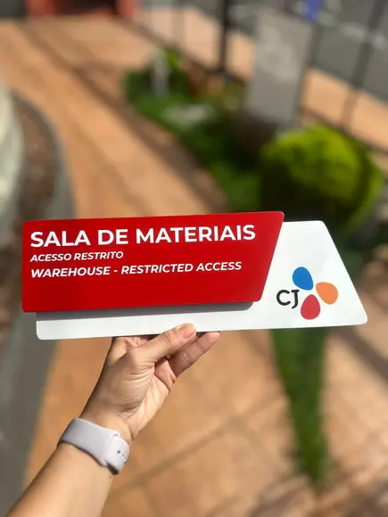 Placa de Identificação de Sala - Modelo Onix