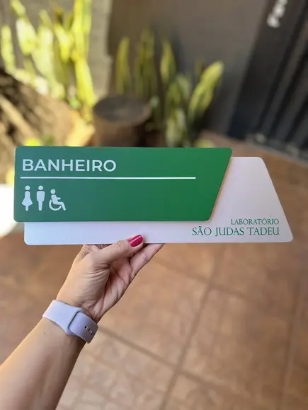 Placa de Identificação de Sala - Modelo Onix