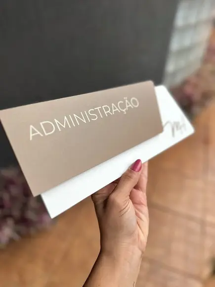 Placa de Identificação de Sala - Modelo Onix