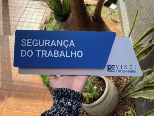 Placa de Identificação de Sala - Modelo Onix