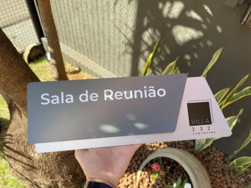 Placa de Identificação de Sala - Modelo Onix