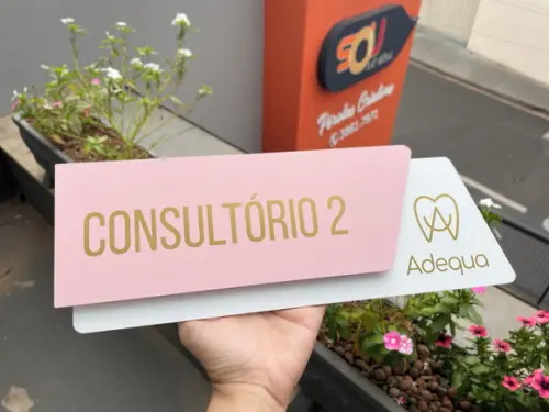 Placa de Identificação de Sala - Modelo Onix