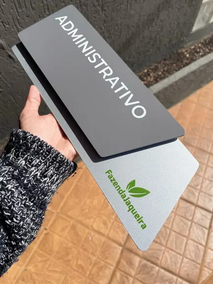 Placa de Identificação de Sala - Modelo Onix