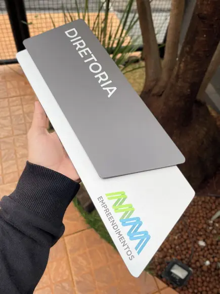 Placa de Identificação de Sala - Modelo Onix