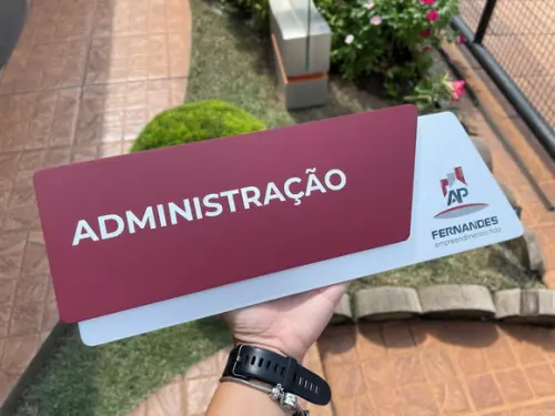 Placa de Identificação de Sala - Modelo Onix