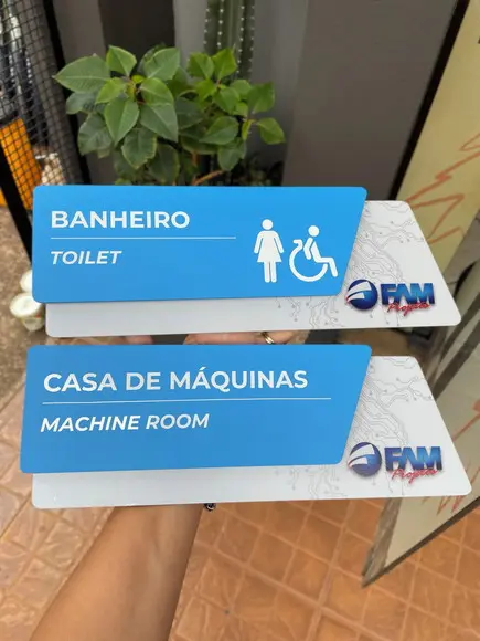 Placa de Identificação de Sala - Modelo Onix