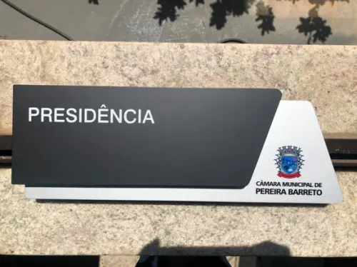 Placa de Identificação de Sala - Modelo Onix