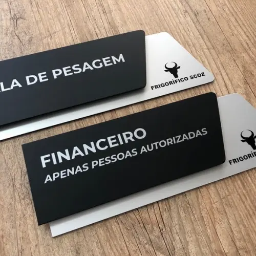 Placa de Identificação de Sala - Modelo Onix