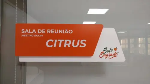 Placa de Identificação de Sala - Modelo Onix