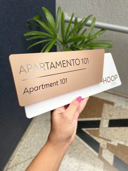 Placa de Identificação de Sala - Modelo Onix Acrílico