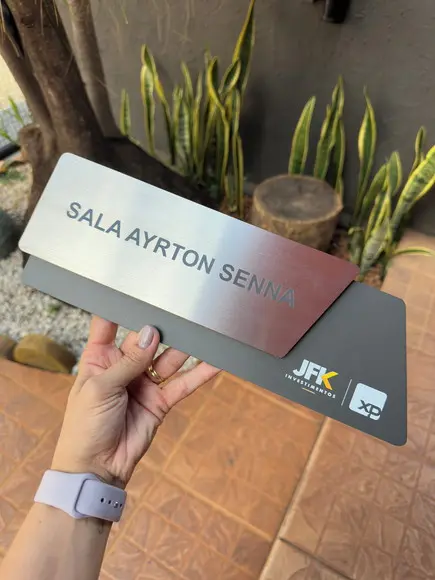 Placa de Identificação de Sala - Modelo Onix Inox