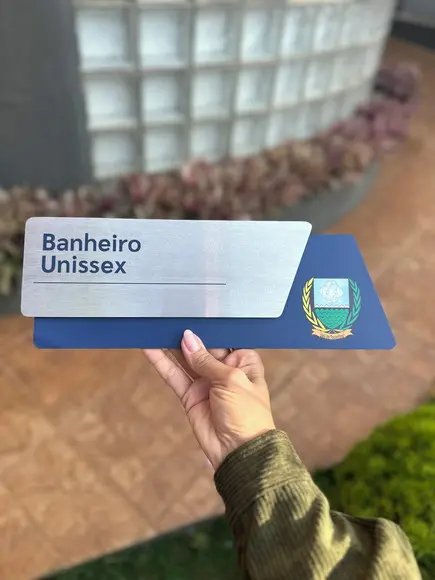 Placa de Identificação de Sala - Modelo Onix Inox