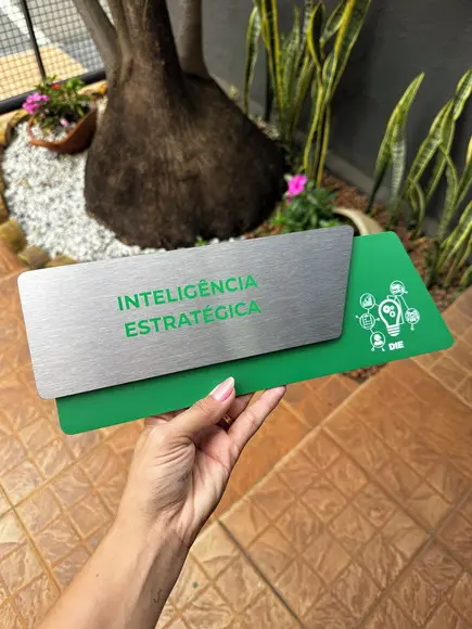 Placa de Identificação de Sala - Modelo Onix Inox