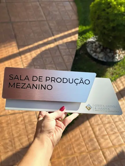 Placa de Identificação de Sala - Modelo Onix Inox