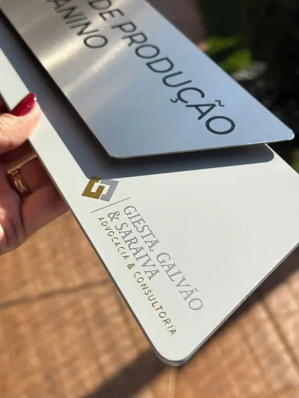 Placa de Identificação de Sala - Modelo Onix Inox