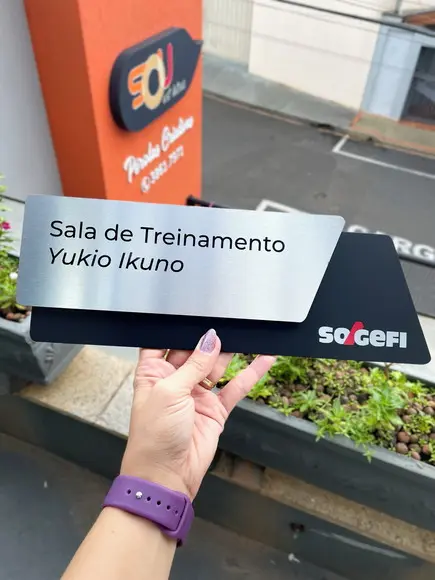 Placa de Identificação de Sala - Modelo Onix Inox