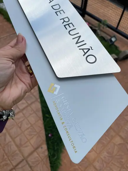 Placa de Identificação de Sala - Modelo Onix Inox