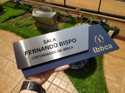 Placa de Identificação de Sala - Modelo Onix Inox