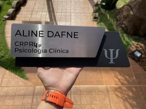 Placa de Identificação de Sala - Modelo Onix Inox