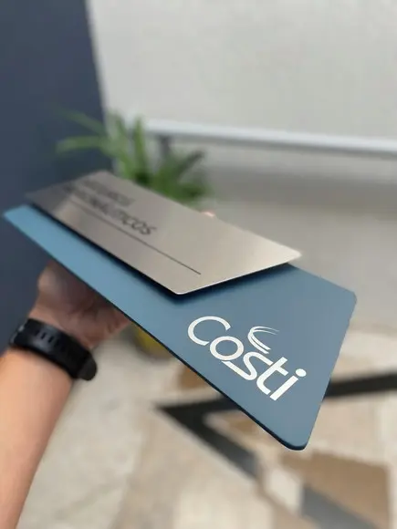 Placa de Identificação de Sala - Modelo Onix Inox