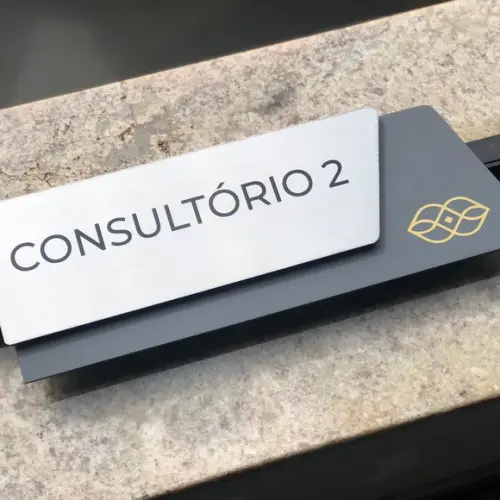 Placa de Identificação de Sala - Modelo Onix Inox