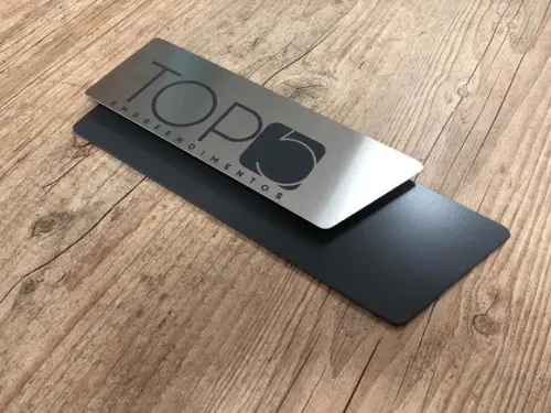 Placa de Identificação de Sala - Modelo Onix Inox