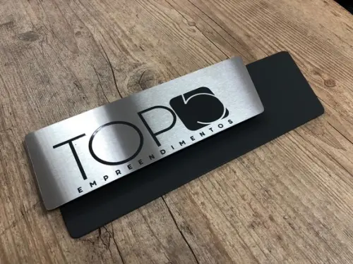 Placa de Identificação de Sala - Modelo Onix Inox