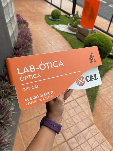 Placa de Identificação de Sala - Modelo Sodalita