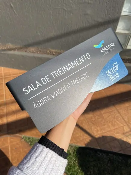 Placa de Identificação de Sala - Modelo Sodalita