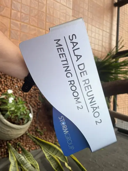 Placa de Identificação de Sala - Modelo Sodalita