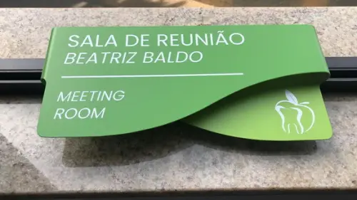 Placa de Identificação de Sala - Modelo Sodalita