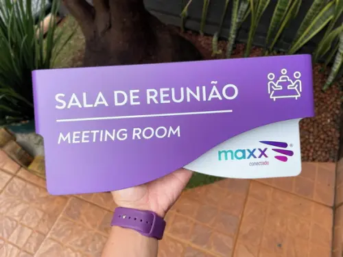 Placa de Identificação de Sala - Modelo Sodalita