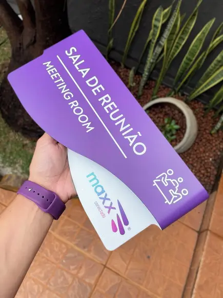 Placa de Identificação de Sala - Modelo Sodalita