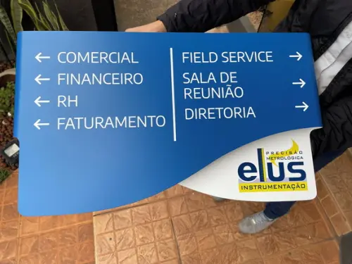 Placa de Identificação de Sala - Modelo Sodalita 70x40