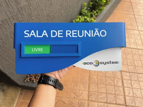 Placa de Identificação de Sala - Modelo Sodalita Flag